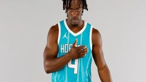 CBA常规赛第12轮最佳阵容公布：杨瀚森等五将共登荣耀之席