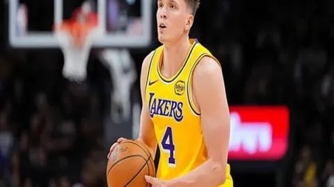 “中国足协成立之际，月底中足联登场，探讨监管领域新变化”