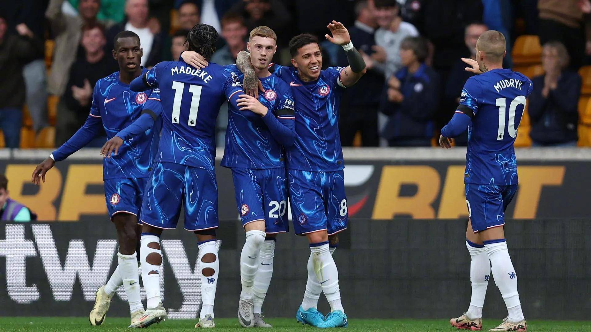 则坐在替补 则坐在替补